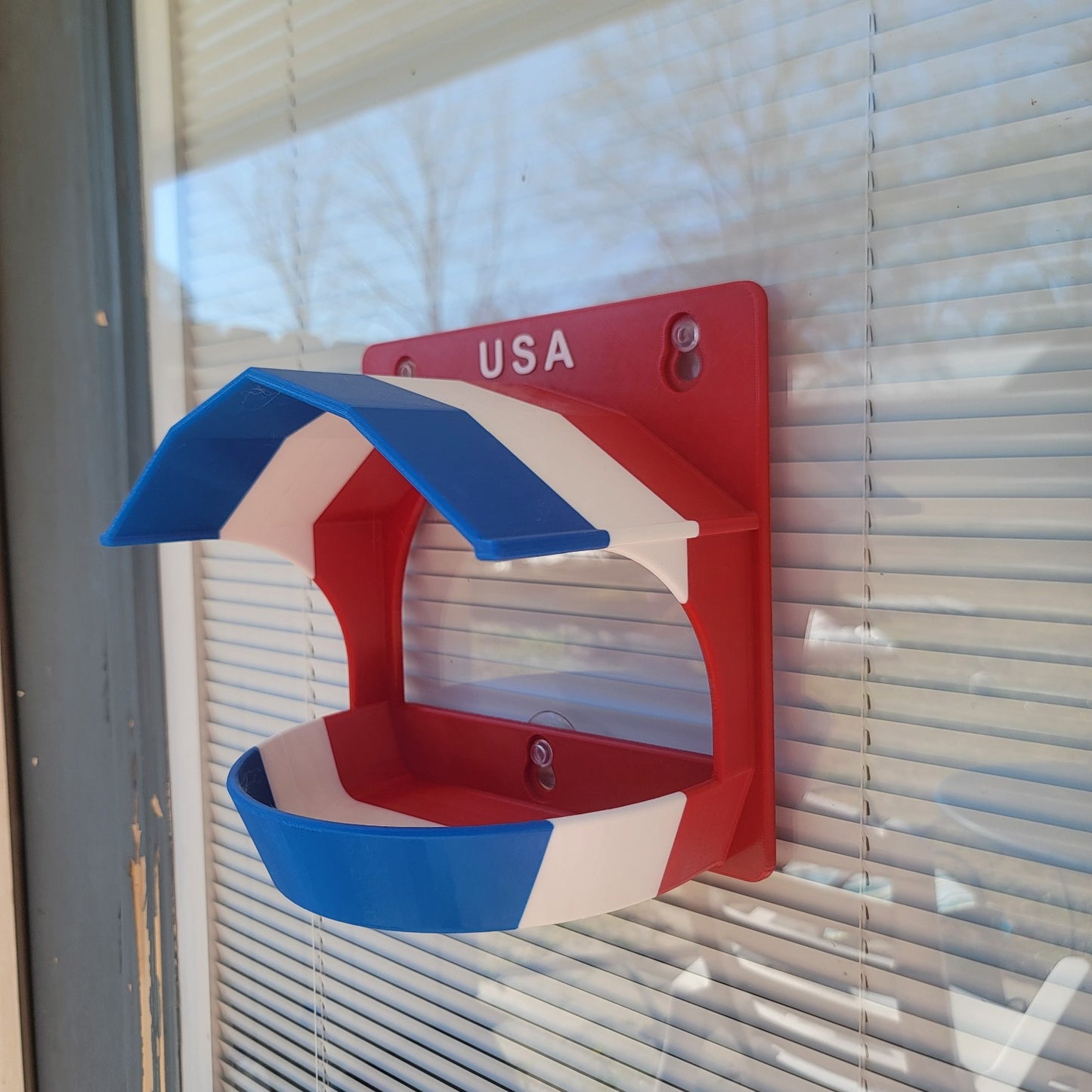 Window Bird Feeder – Barn Style (Suction Cup Mount)