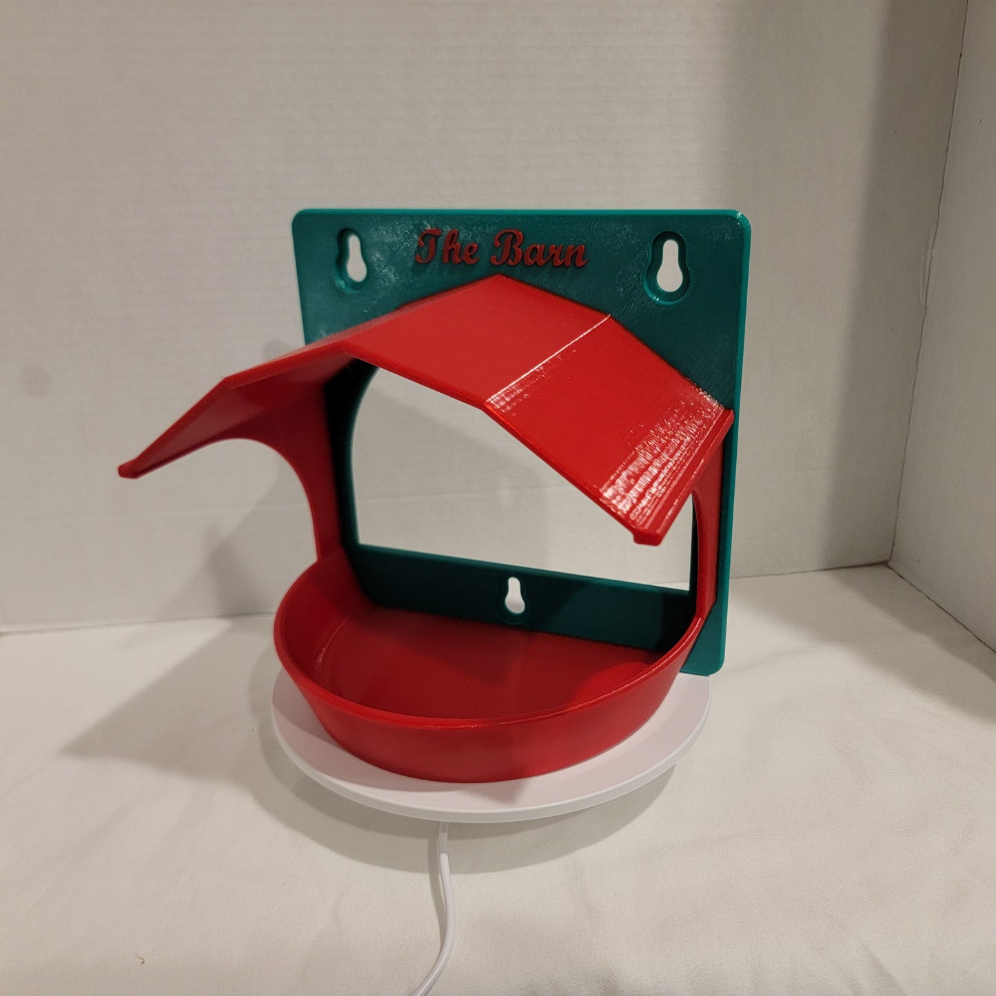 Window Bird Feeder – Barn Style (Suction Cup Mount)